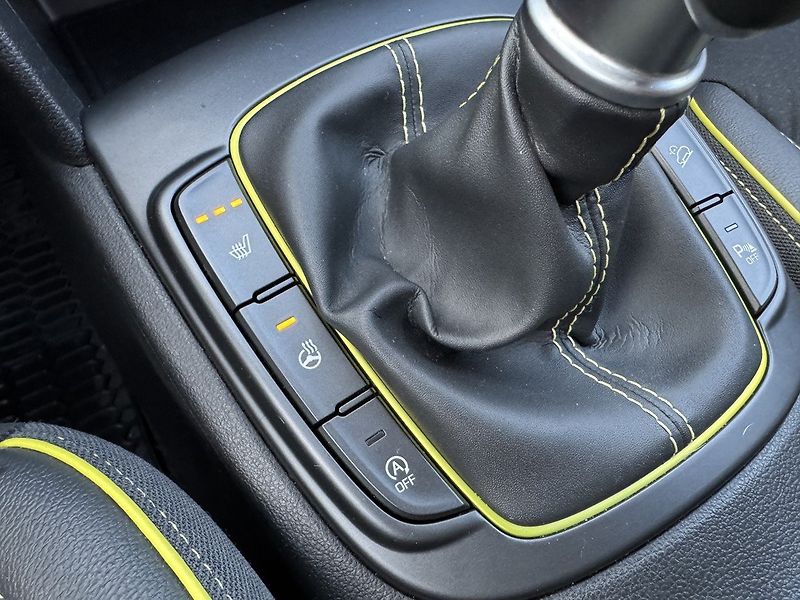 Škoda Fabia (2015) 1.2TSi Digi Klima Tempomat BT - fotka 8 z 48