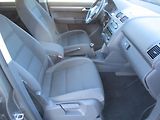 Volkswagen Touran 1,6 TDi CL BlueMotion*TAŽ.ZAŘ. - náhled 27