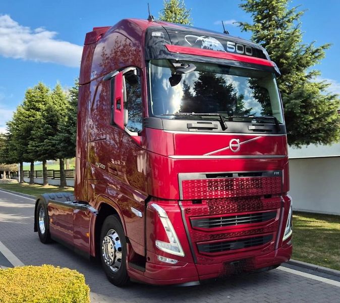 Volvo FH (2023) 500 tahač EURO 6 - fotka 2 z 17