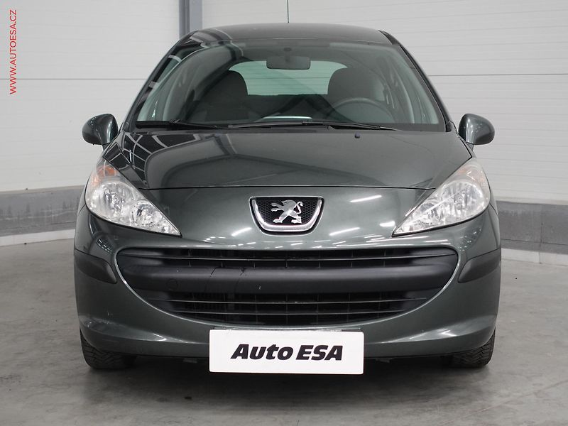 Peugeot 207 (2009) 1.6i, AC - fotka 2 z 21