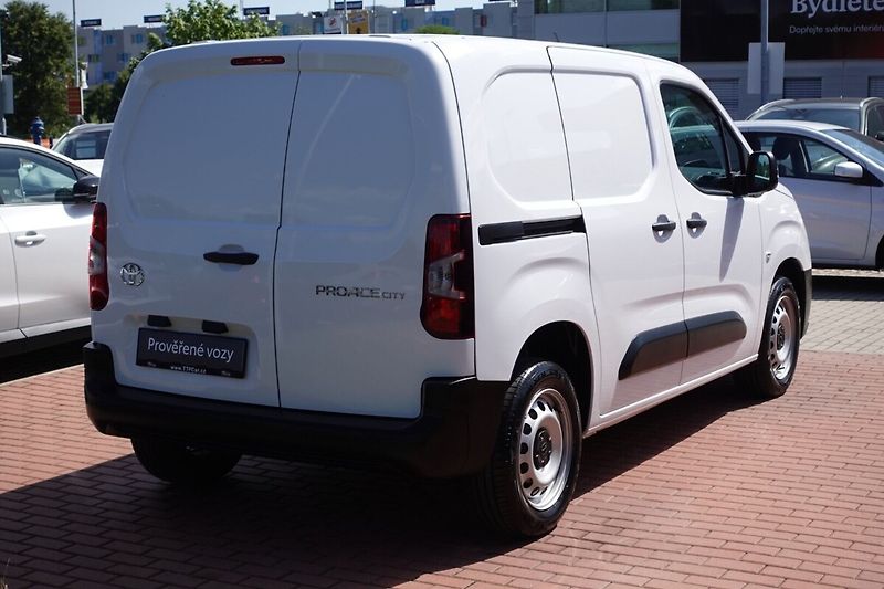 Toyota ProAce City 1.5D-4D 100 4D Panel Van Short - fotka 4 z 23