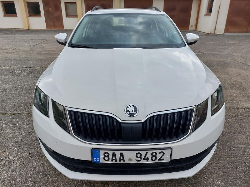 Škoda Octavia 1,6 TDi 85kw Ambition ČR Nav. - fotka 2 z 18