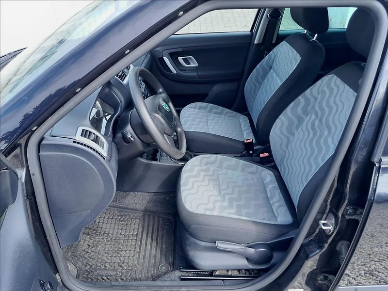 Škoda Fabia II 1.2 i 51kW KOMBI - fotka 16 z 53