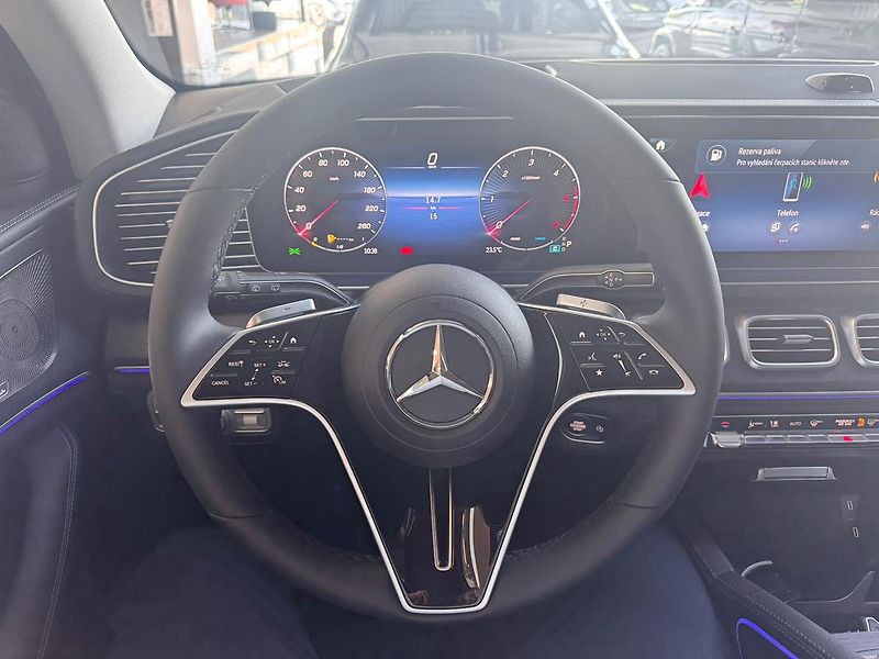 Mercedes-Benz GLE (2026) 450 d 4MATIC - fotka 8 z 20