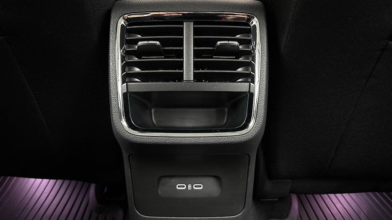 Škoda Octavia 1.5 TSI Style Combi - fotka 21 z 28