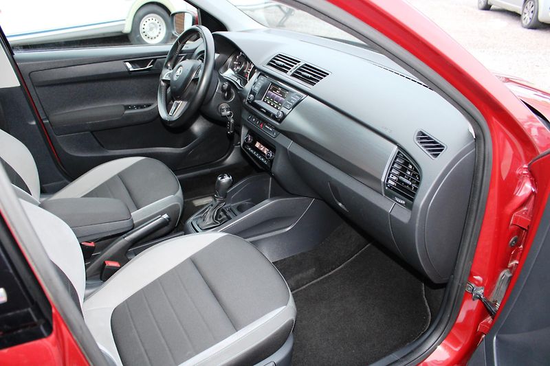 Škoda Fabia (2016) 1,2TSI PANORAMA DSG TEMPOMAT - fotka 13 z 16
