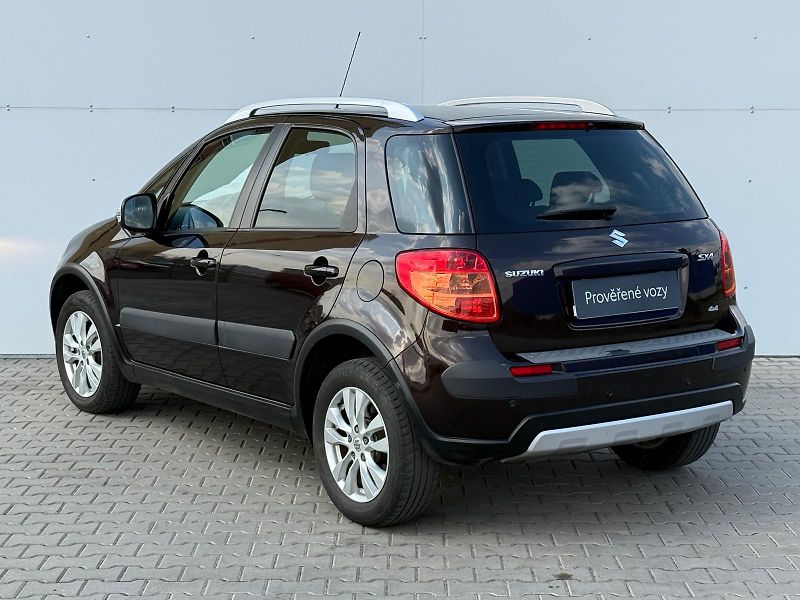 Suzuki SX4 1.6 VVT GLX 4x4 NAVI SE - fotka 7 z 30