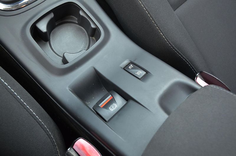 Renault Mégane (2014) 1.2 TCe 85kW / KEYLESS / TAŽNÉ - fotka 27 z 30