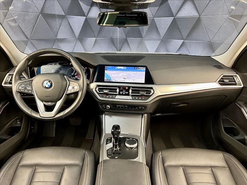 BMW Řada 3 320d xDrive A/T LUXURY, TAŽNÉ - fotka 10 z 31