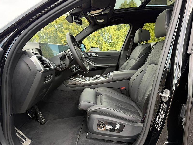 BMW X7 xDrive40d TOP stav - fotka 15 z 40