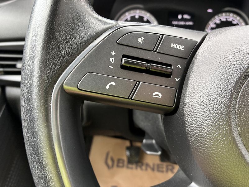 Hyundai i20 1.2i 62kW COMFORT REZERVACE - fotka 21 z 28