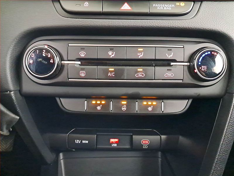 Kia Ceed (2023) 1.5 T-GDI, ČR,1.maj - fotka 15 z 19