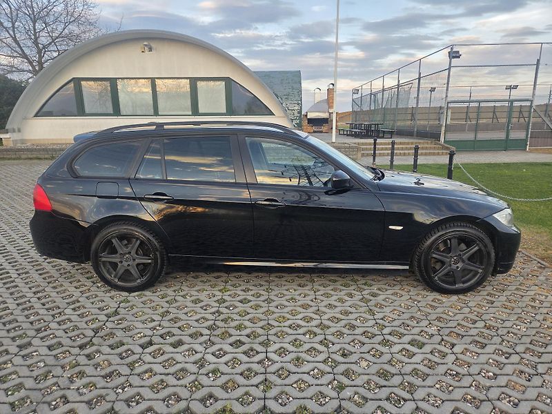 BMW Řada 3 (2009) 320d, 130 kW,2.sada kol,manual - fotka 5 z 25