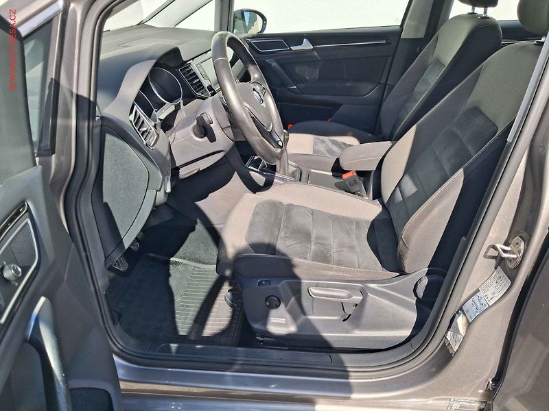 Volkswagen Golf Sportsvan (2015) 1.4 TSi, 1.maj,ČR, AC, tempo - fotka 9 z 18