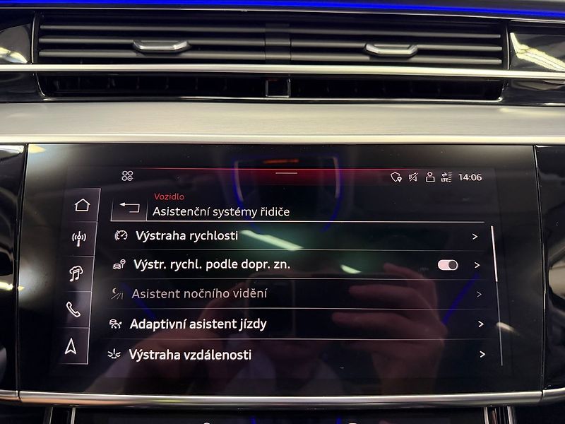Audi S8 TFSi QUATTRO, MASÁŽE, B&O ADVA - fotka 22 z 42