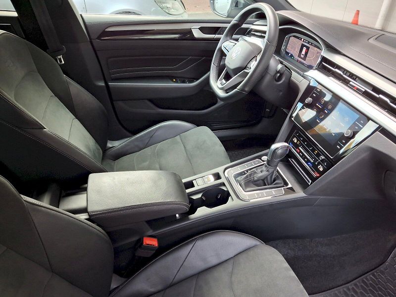 Volkswagen Arteon Shooting Brake (2021) R-LINE DSG 2,0TDi 110kW - fotka 15 z 35