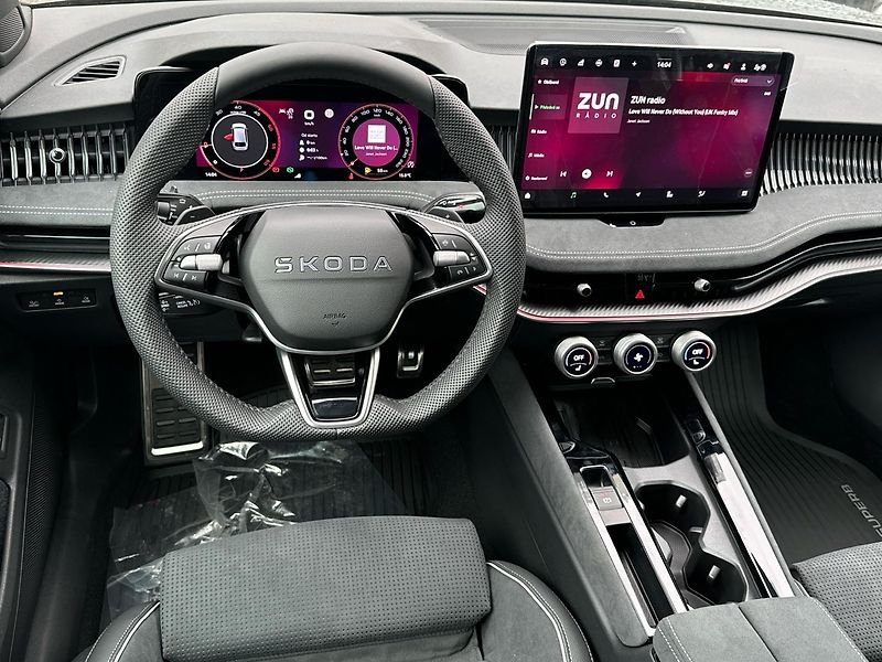 Škoda Superb Combi Sportline 2,0 TDI 110 kW - fotka 5 z 24