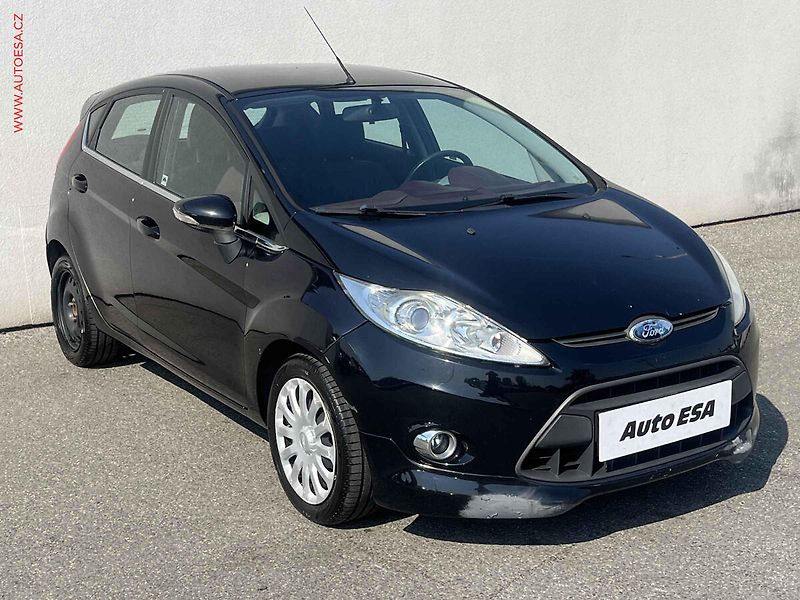Ford Fiesta (2010) 1.3i, 2.maj,ČR, Titanium - fotografie inzerátu
