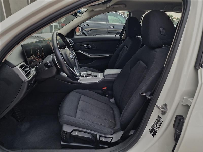 BMW Řada 3 320d LCI, původ ČR,1.Majitel - fotka 19 z 50