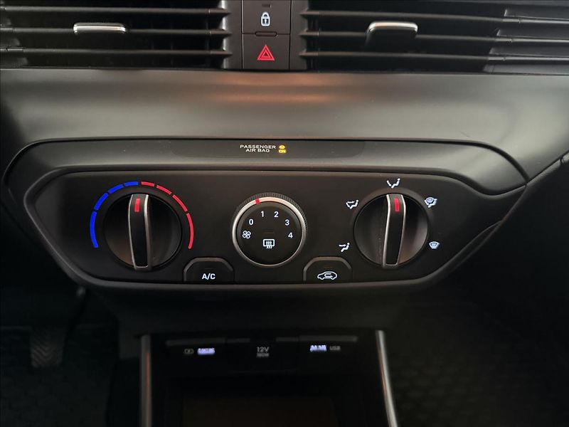 Hyundai Bayon 1,2   61kW,SERVISKA,ČR,1.MAJIT - fotka 16 z 22