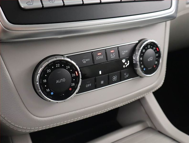 Mercedes-Benz Třídy M (2012) ML 350 BlueTEC, 4X4, Automat - fotka 19 z 27