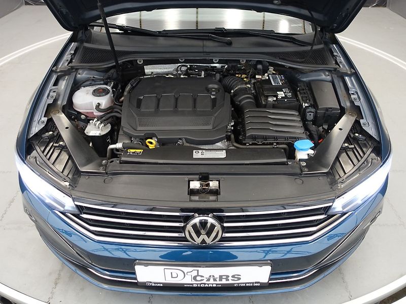 Volkswagen Passat 2.0 TDi LED SVĚTLA, ACC, DSG - fotka 29 z 38