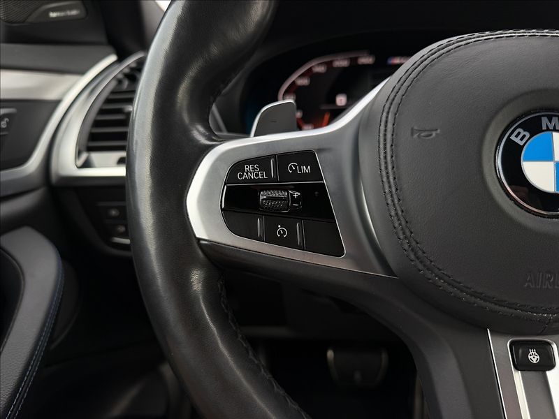 BMW X4 M40d xDrive - fotka 15 z 33