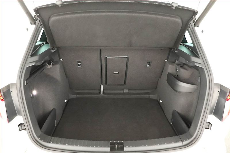 Škoda Karoq (2020) Sportline 1.5 TSI, ČR, AUTOMAT - fotka 11 z 23
