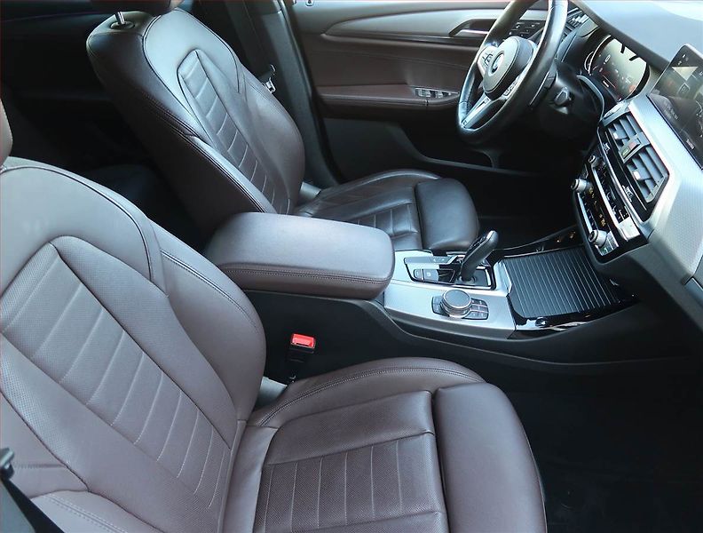 BMW X3 (2018) M Sport xDrive20d - fotka 9 z 14