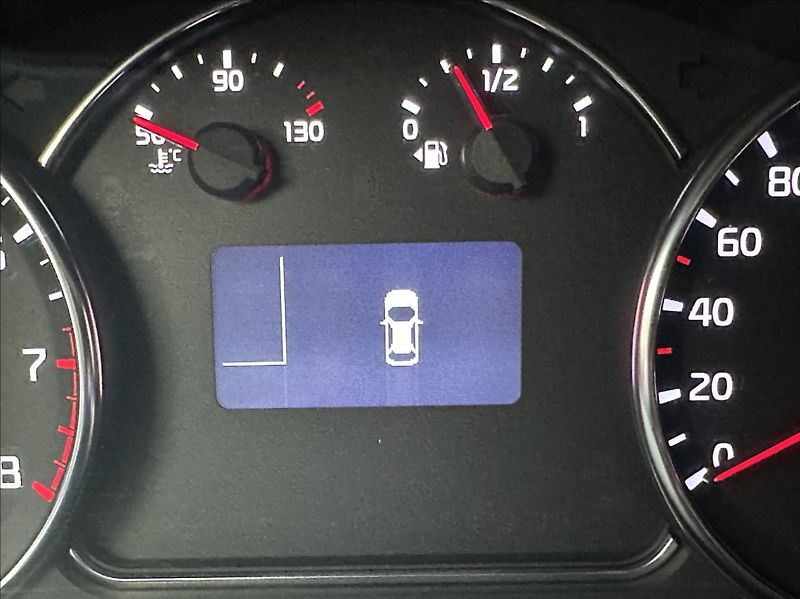 Kia Carens 1,6 GDI 135PS  Comfort Plus - fotka 34 z 50