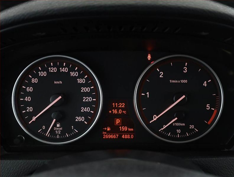 BMW X5 (2011) xDrive30d, 4X4, Automat, Kůže - fotka 9 z 18