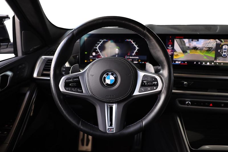 BMW X6 M60i - fotka 13 z 16