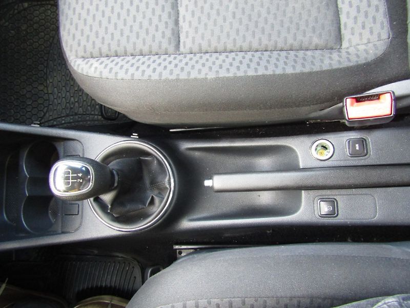 Škoda Fabia (2014) 1.4 16V 63kW TOP QUALITY - fotka 34 z 37