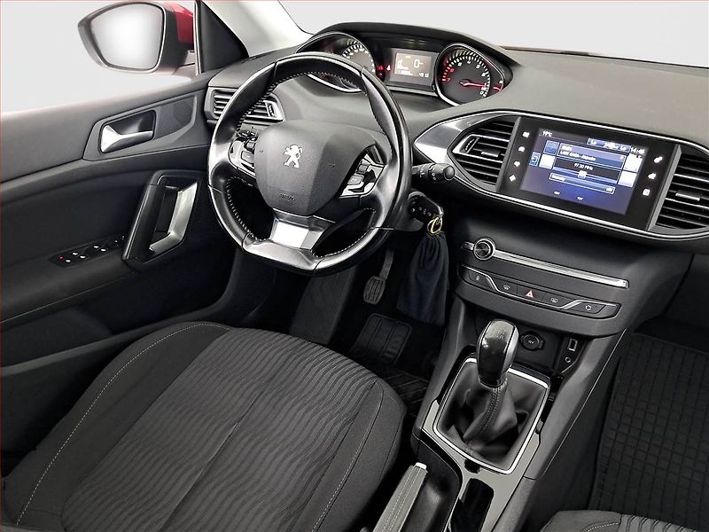 Peugeot 308 (2016) 1.2 e-THP, Serv.kniha, Navi - fotka 7 z 19