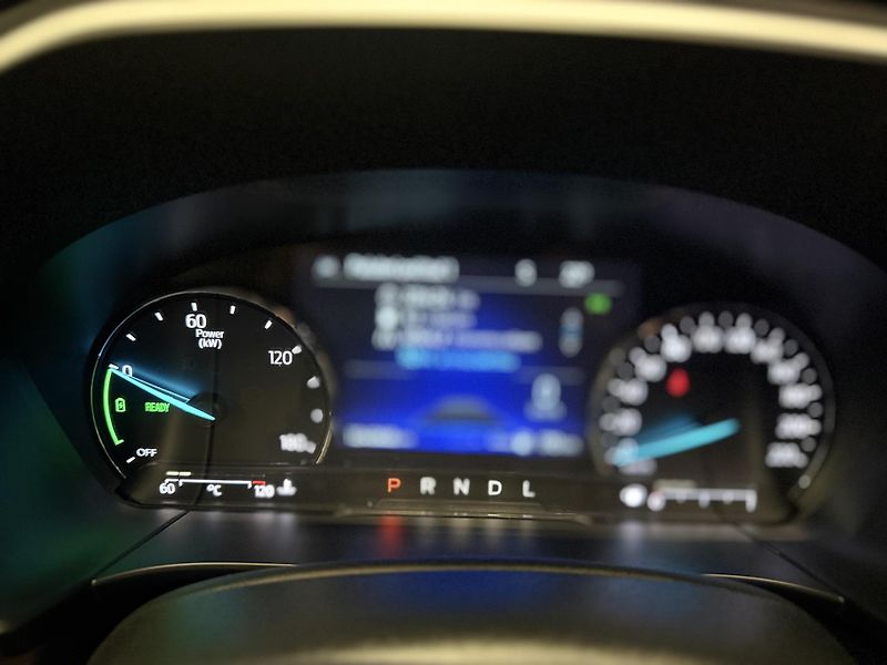 Ford Kuga (2022) 2.5 PHVE, REZERVOVÁNO - fotka 18 z 26