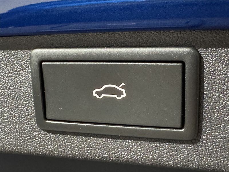 Škoda Enyaq 80 Tepelko LED Matrix Assist - fotka 13 z 50