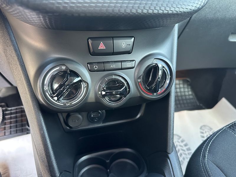Peugeot 208 (2015) 1,2Turbo 81kw Style - fotka 22 z 25