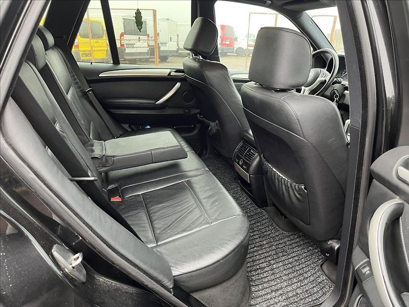BMW X5 2,9 d 135KW AUT 4x4 KLIM TAŽNÉ - fotka 12 z 35