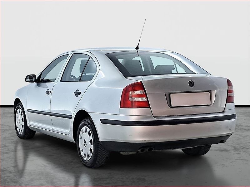 Škoda Octavia (2008) 1.8 TSI, po STK, oblíbený vůz - fotka 4 z 13