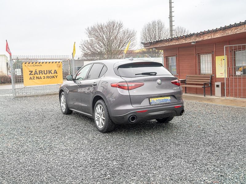 Alfa Romeo Stelvio (2023) 2.0T Q4 MAT - NAVI - fotka 7 z 62