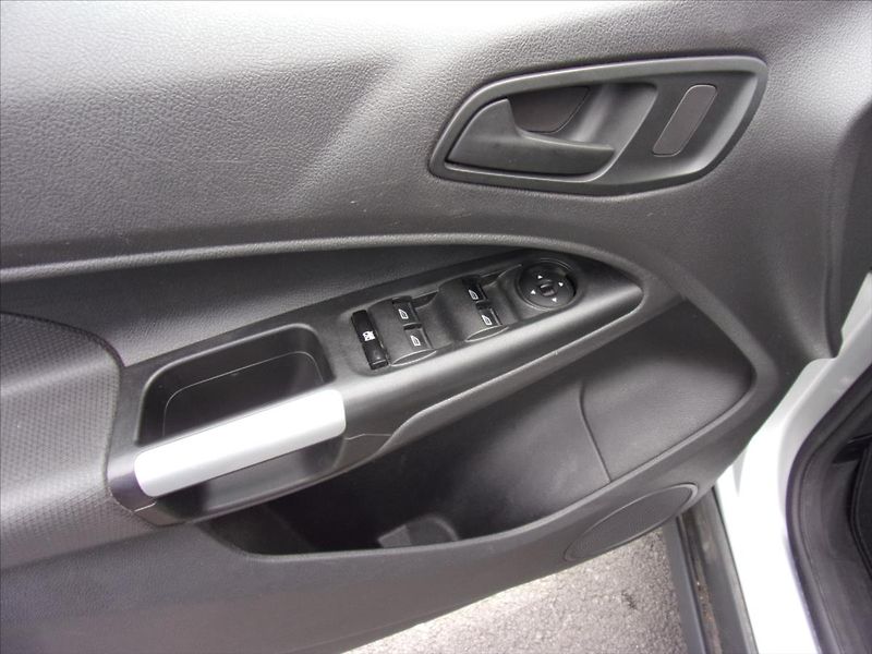 Ford Tourneo 1,6 TDCI  Connect - fotka 13 z 23
