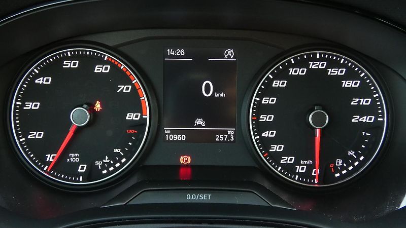 Seat Arona 1,0 TSi 81kW FR - fotka 13 z 23