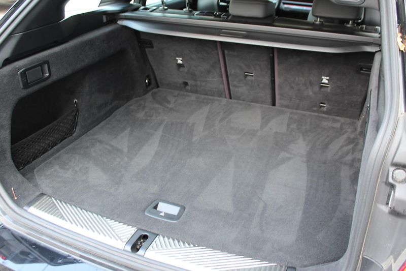 BMW Řada 5 BMW 540d xDrive Touring TOP - fotka 24 z 29