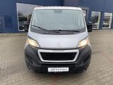 Peugeot Boxer (2019) L1H1 BlueHDi 140k MAN6 9 míst - náhled 1