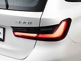 BMW Řada 3 330i xDrive Touring - náhled 10