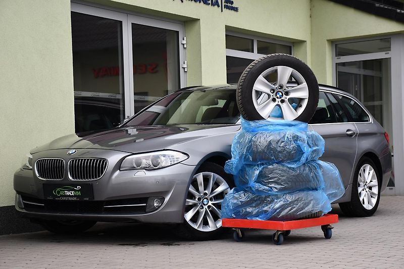 BMW Řada 5 530d xDrive ČR 2xKOLA - fotka 2 z 47