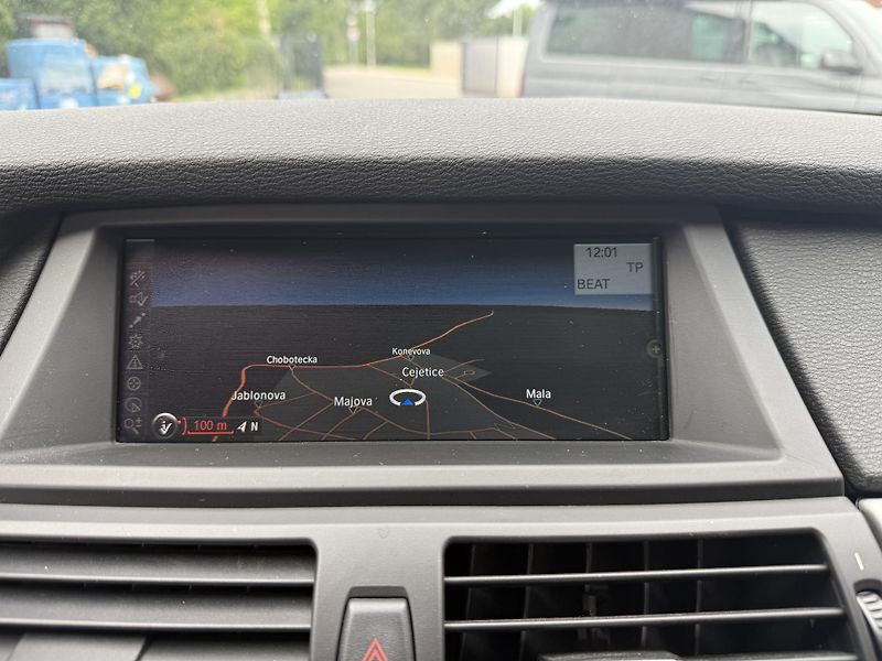 BMW X6 3.0D 280 kW - fotka 13 z 21