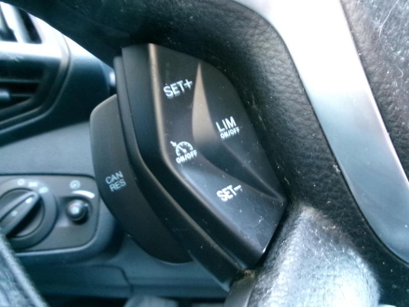 Ford C-MAX (2012) 1,6TDCi AC TEMP ALU BT - fotka 19 z 30