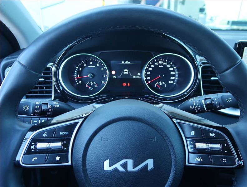 Kia Ceed (2025) 1.5 T-GDI - fotka 16 z 16