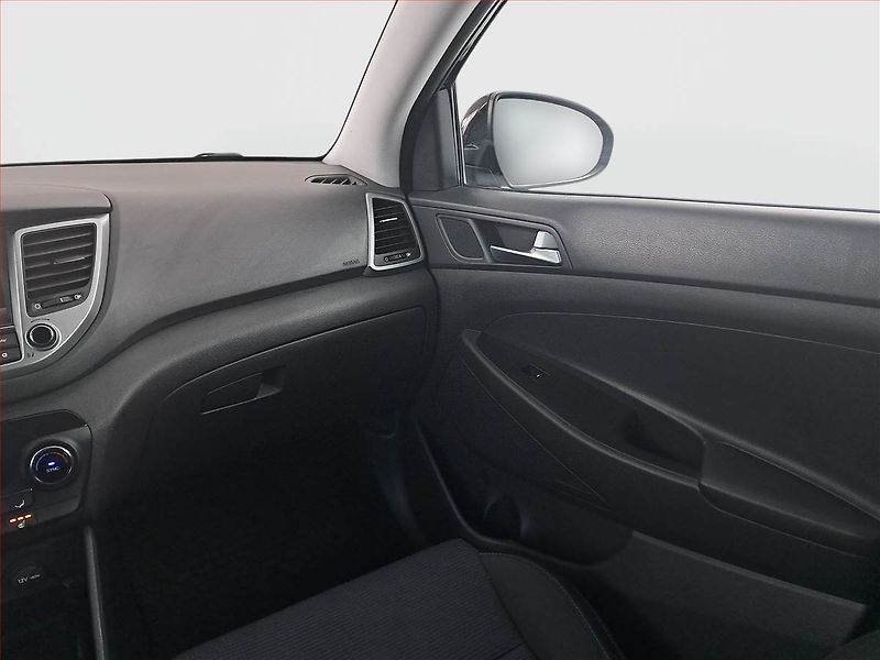 Hyundai Tucson (2017) Comfort 1.7 CRDi, Serv.kniha - fotka 8 z 19